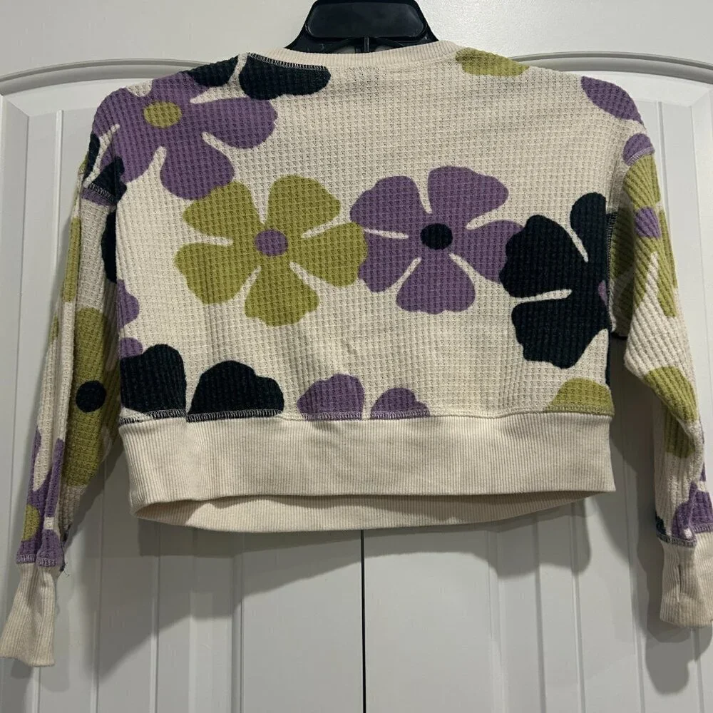 Art Class Girls Beige Flower Long Sleeve Top Size 6/6X, 3 for $15 Kids Bundle